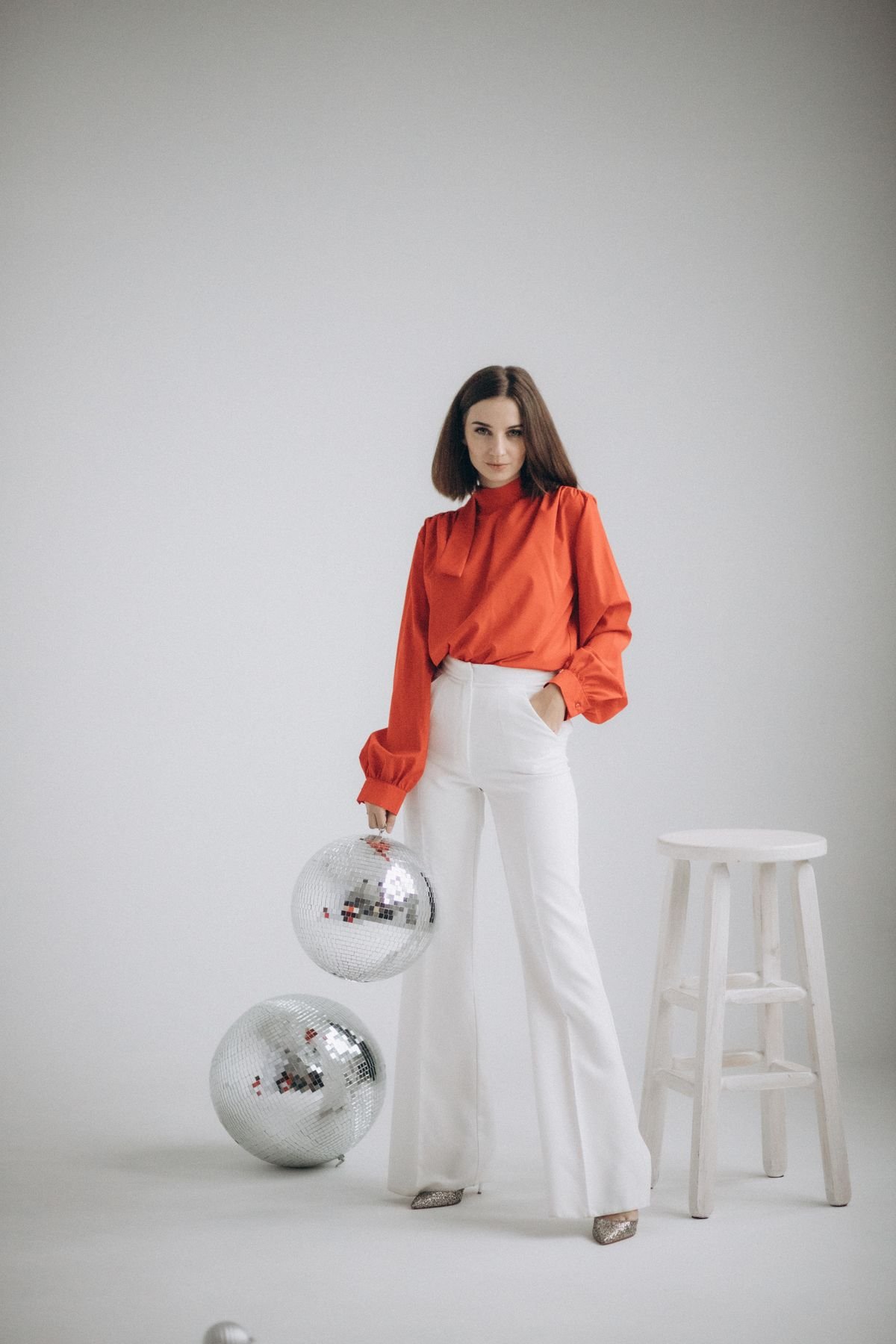 Elara Pleated Trousers — Look 3