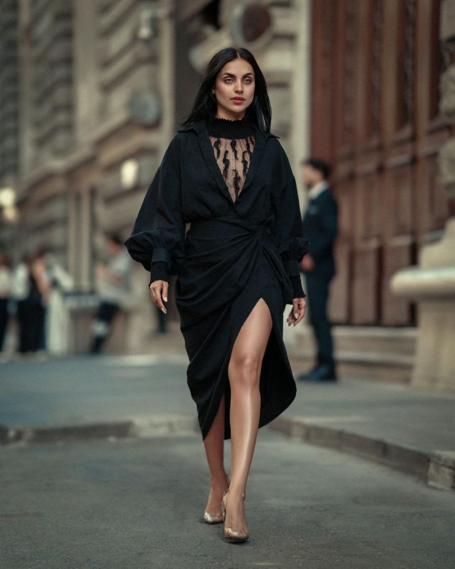 Elowen Puff-Sleeve Midi Dress — Look 2